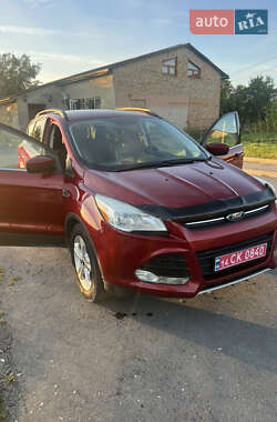 Позашляховик / Кросовер Ford Escape 2015 в Золочеві