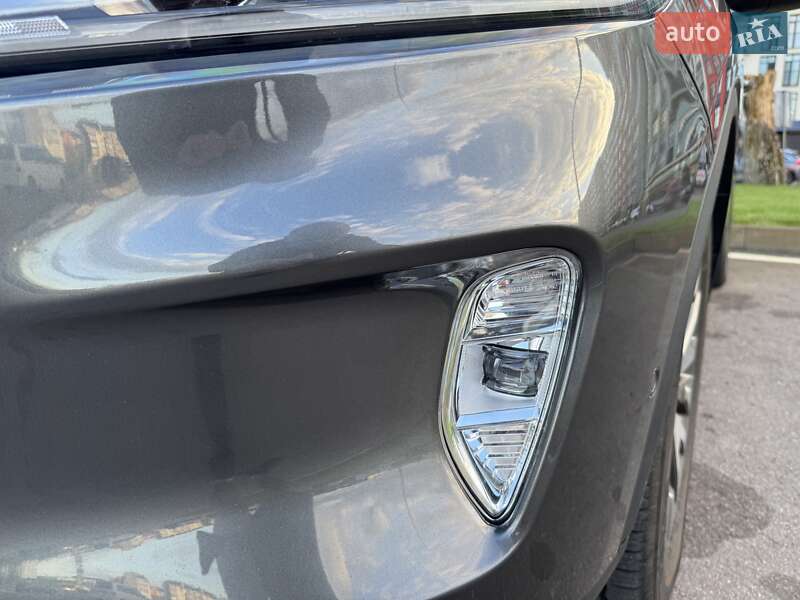Внедорожник / Кроссовер Ford Escape 2020 в Киеве