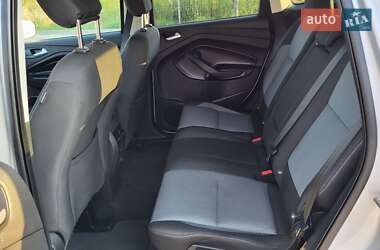 Внедорожник / Кроссовер Ford Escape 2019 в 