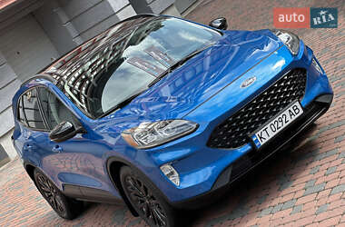 Внедорожник / Кроссовер Ford Escape 2020 в 