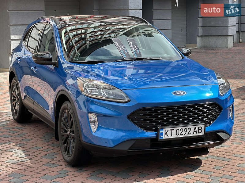 Внедорожник / Кроссовер Ford Escape 2020 в Ивано-Франковске