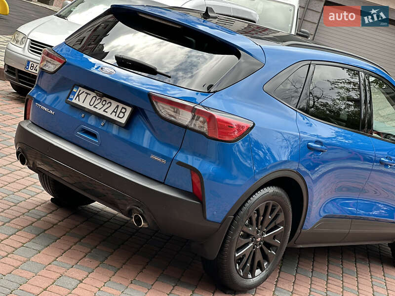 Внедорожник / Кроссовер Ford Escape 2020 в Ивано-Франковске