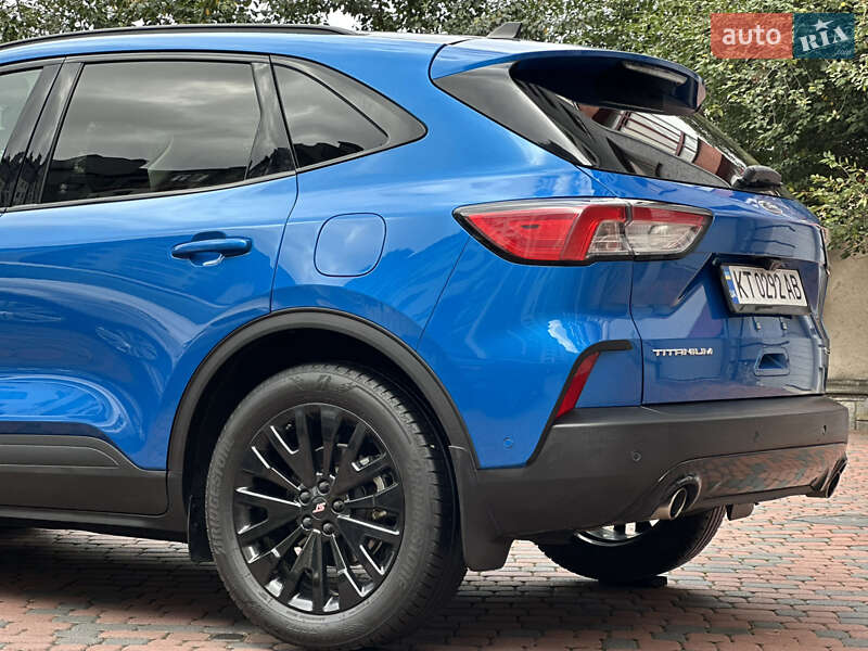 Внедорожник / Кроссовер Ford Escape 2020 в Ивано-Франковске
