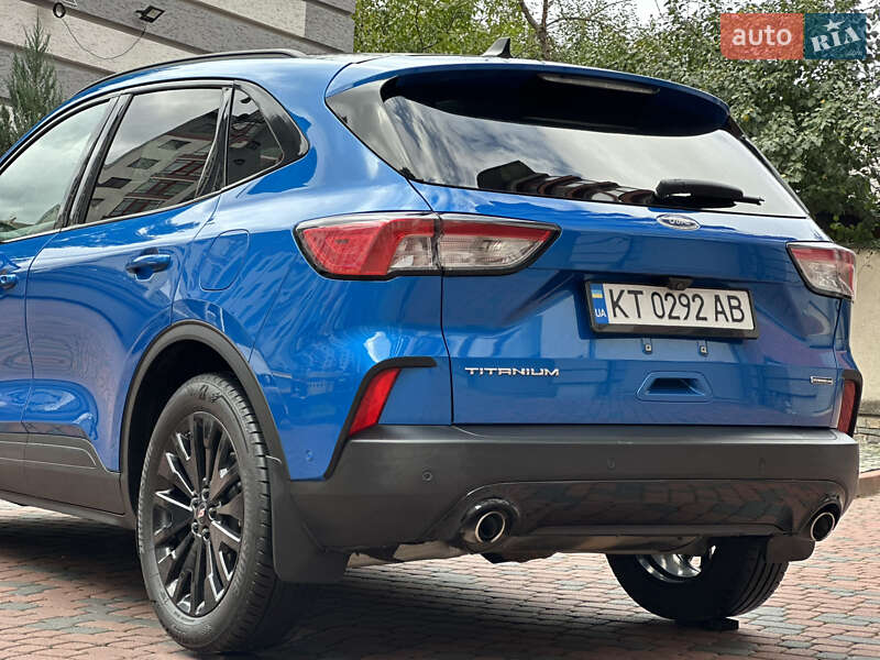 Внедорожник / Кроссовер Ford Escape 2020 в Ивано-Франковске