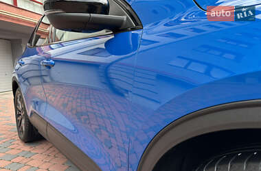 Внедорожник / Кроссовер Ford Escape 2020 в 