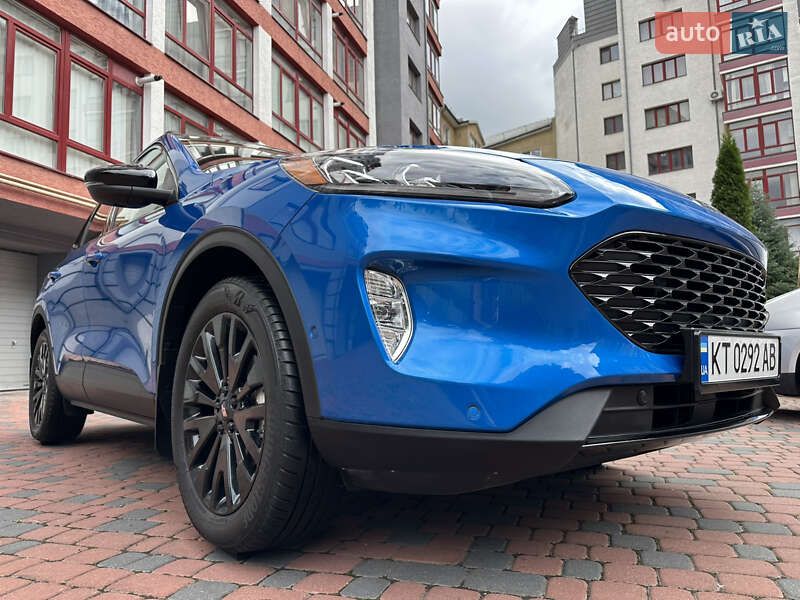 Внедорожник / Кроссовер Ford Escape 2020 в Ивано-Франковске