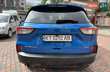 Внедорожник / Кроссовер Ford Escape 2020 в 