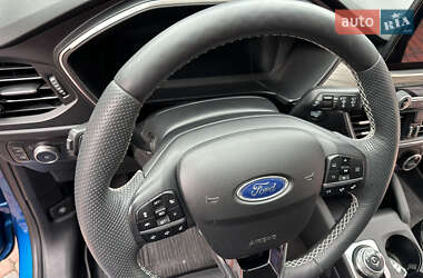 Внедорожник / Кроссовер Ford Escape 2020 в 