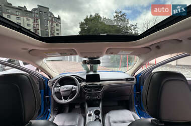 Внедорожник / Кроссовер Ford Escape 2020 в 