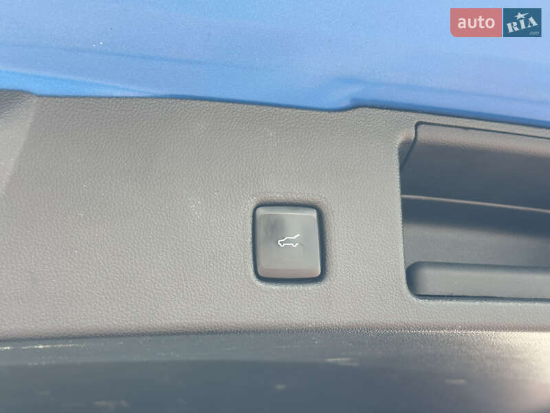 Внедорожник / Кроссовер Ford Escape 2020 в Ивано-Франковске