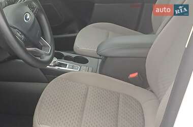 Внедорожник / Кроссовер Ford Escape 2020 в 