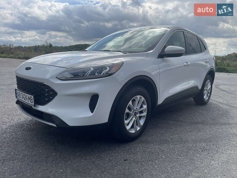Внедорожник / Кроссовер Ford Escape 2020 в 