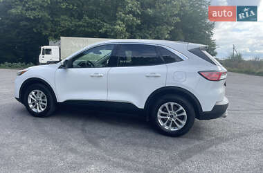 Внедорожник / Кроссовер Ford Escape 2020 в 