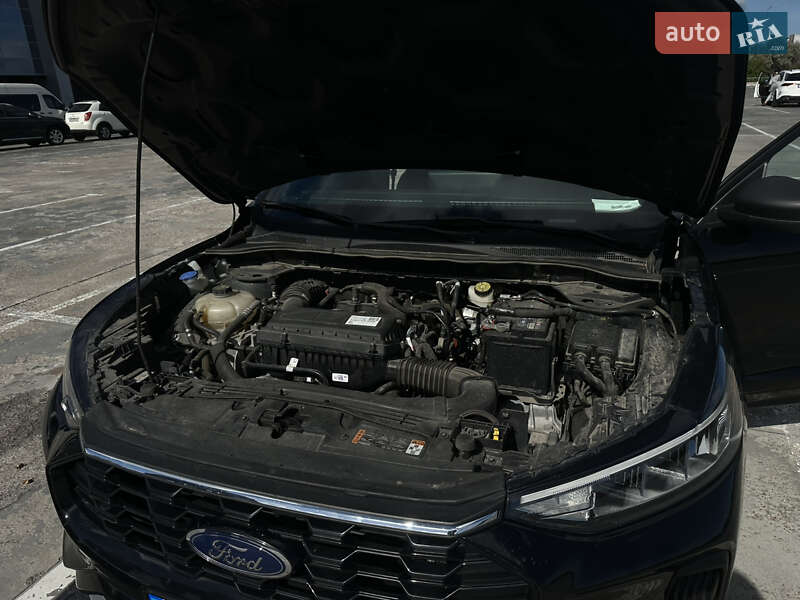 Внедорожник / Кроссовер Ford Escape 2023 в Киеве