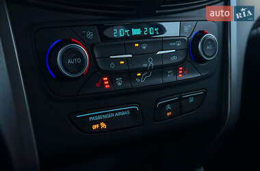 Внедорожник / Кроссовер Ford Escape 2018 в 
