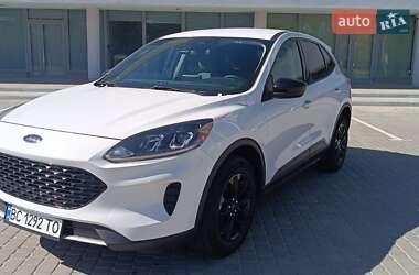 Внедорожник / Кроссовер Ford Escape 2020 в 