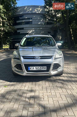 Внедорожник / Кроссовер Ford Escape 2015 в 