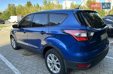 Внедорожник / Кроссовер Ford Escape 2017 в 