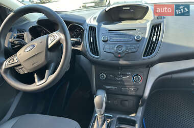 Внедорожник / Кроссовер Ford Escape 2017 в 