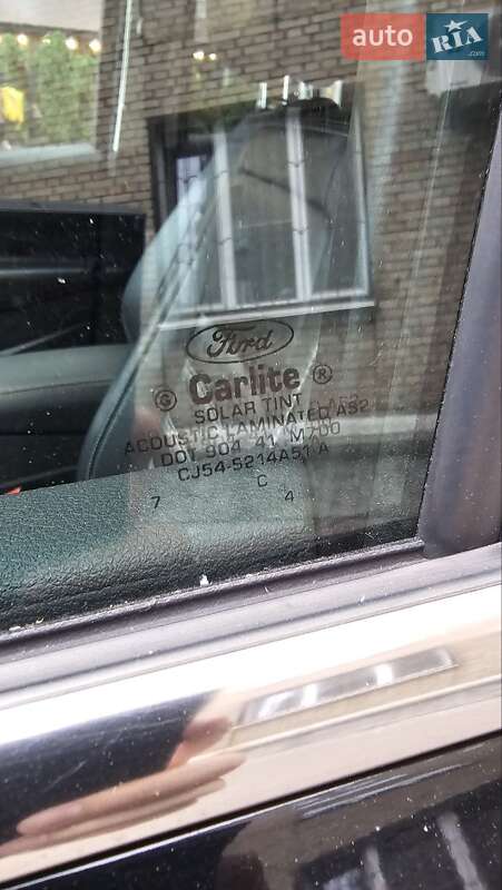 Внедорожник / Кроссовер Ford Escape 2017 в Киеве