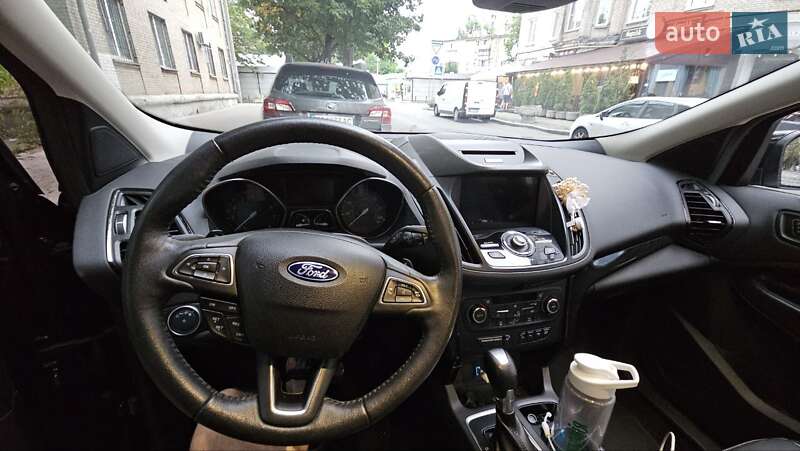 Внедорожник / Кроссовер Ford Escape 2017 в Киеве
