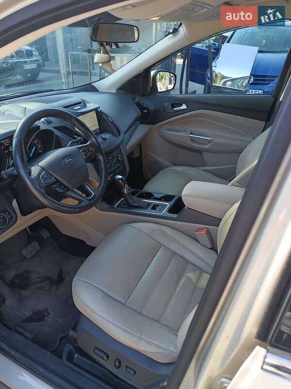 Внедорожник / Кроссовер Ford Escape 2016 в Львове