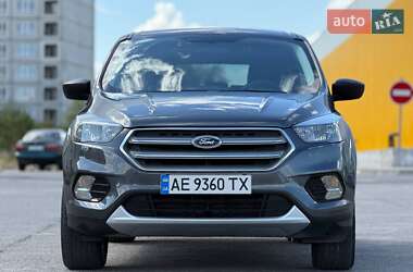 Внедорожник / Кроссовер Ford Escape 2018 в 