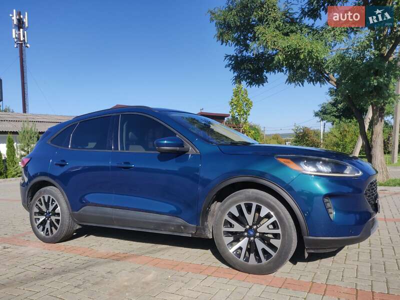 Внедорожник / Кроссовер Ford Escape 2019 в Золочеве фото 3 Внедорожник / Кроссовер Ford Escape 2019 в Золочеве