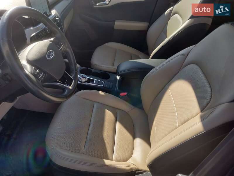 Внедорожник / Кроссовер Ford Escape 2019 в Золочеве фото 10 Внедорожник / Кроссовер Ford Escape 2019 в Золочеве