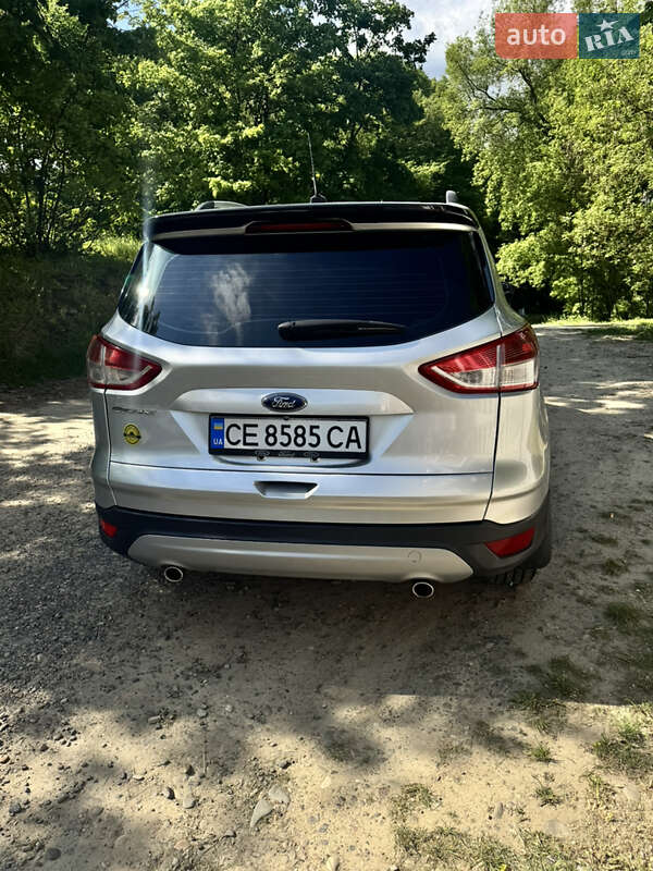 Внедорожник / Кроссовер Ford Escape 2012 в Черновцах