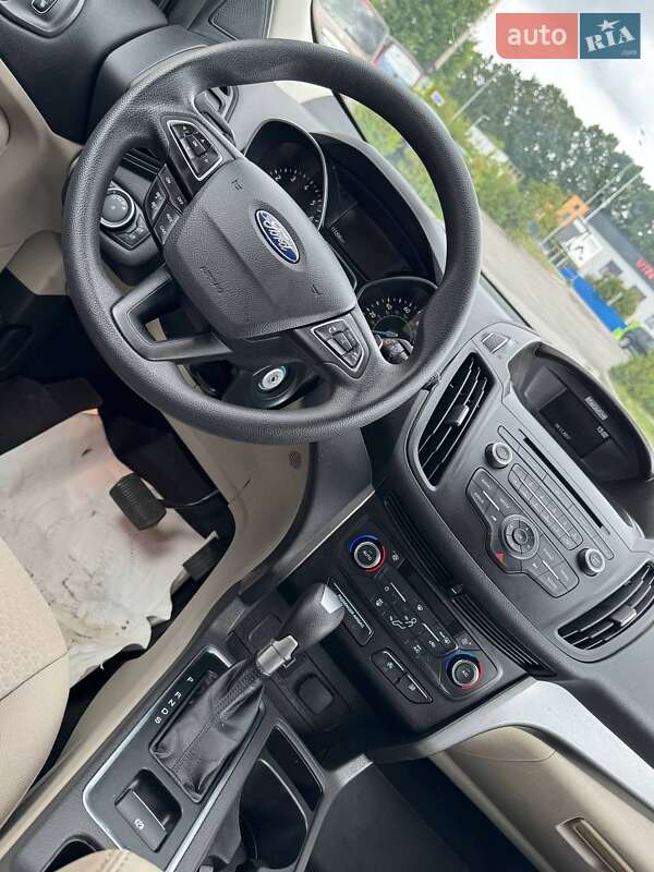 Позашляховик / Кросовер Ford Escape 2017 в Вінниці