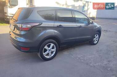 Внедорожник / Кроссовер Ford Escape 2016 в 