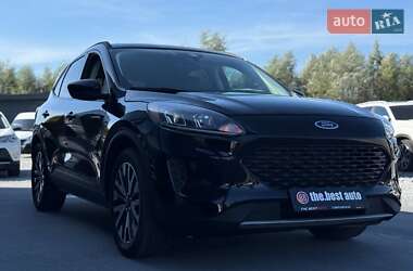 Внедорожник / Кроссовер Ford Escape 2020 в 