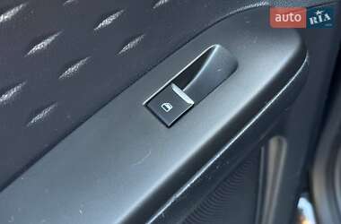 Внедорожник / Кроссовер Ford Escape 2020 в 