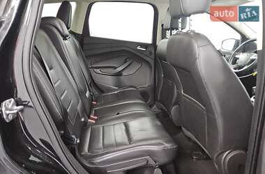 Внедорожник / Кроссовер Ford Escape 2015 в 