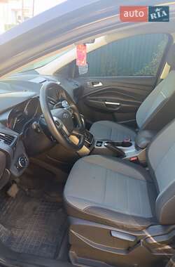 Внедорожник / Кроссовер Ford Escape 2013 в 