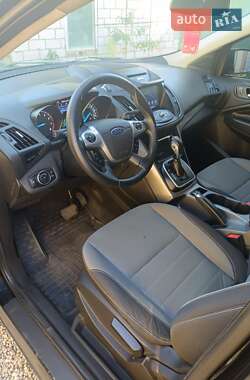Внедорожник / Кроссовер Ford Escape 2013 в 