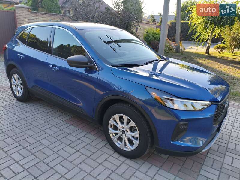 Внедорожник / Кроссовер Ford Escape 2023 в Запорожье