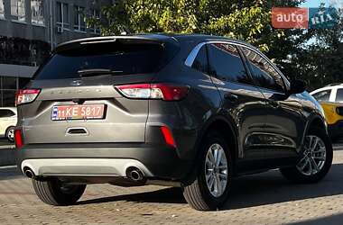 Внедорожник / Кроссовер Ford Escape 2022 в 