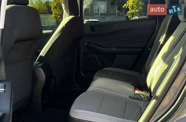 Внедорожник / Кроссовер Ford Escape 2022 в 