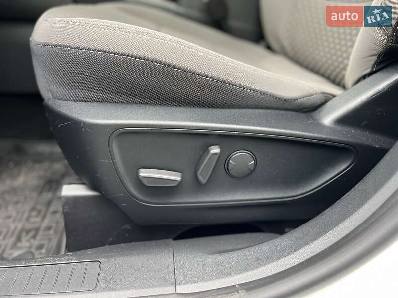 Внедорожник / Кроссовер Ford Escape 2020 в Киеве фото 23 Внедорожник / Кроссовер Ford Escape 2020 в Киеве