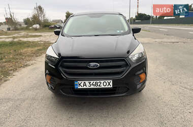 Внедорожник / Кроссовер Ford Escape 2017 в 