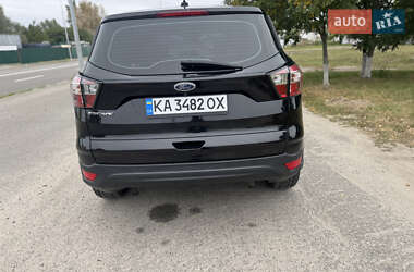 Внедорожник / Кроссовер Ford Escape 2017 в 