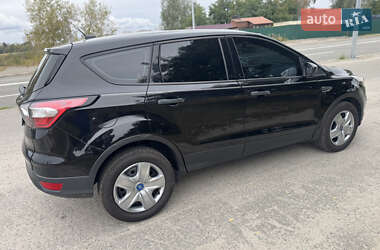 Внедорожник / Кроссовер Ford Escape 2017 в 