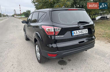 Внедорожник / Кроссовер Ford Escape 2017 в 