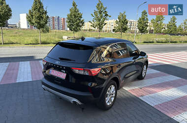 Внедорожник / Кроссовер Ford Escape 2021 в 