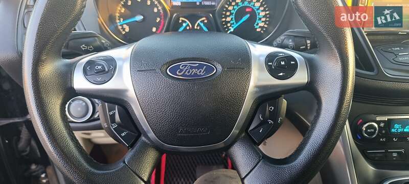 Внедорожник / Кроссовер Ford Escape 2012 в Горохове