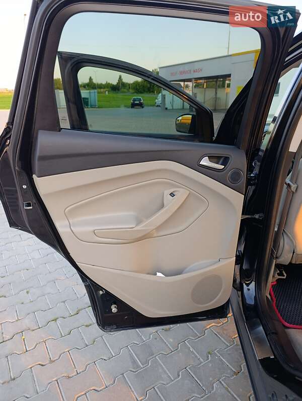 Внедорожник / Кроссовер Ford Escape 2012 в Горохове