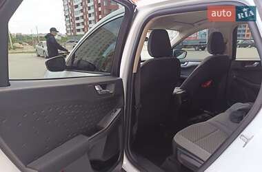Внедорожник / Кроссовер Ford Escape 2020 в 
