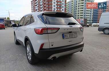 Внедорожник / Кроссовер Ford Escape 2020 в 
